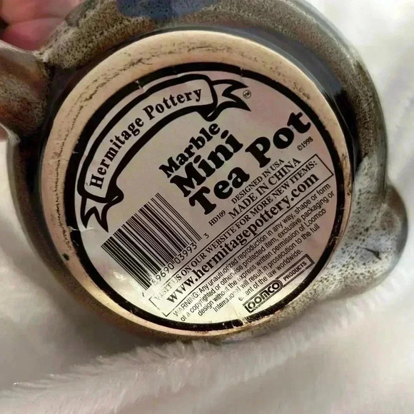 Vintage marble mini teapot, and mini watering can. 1998. Heritage pottery. - Picture 8 of 16